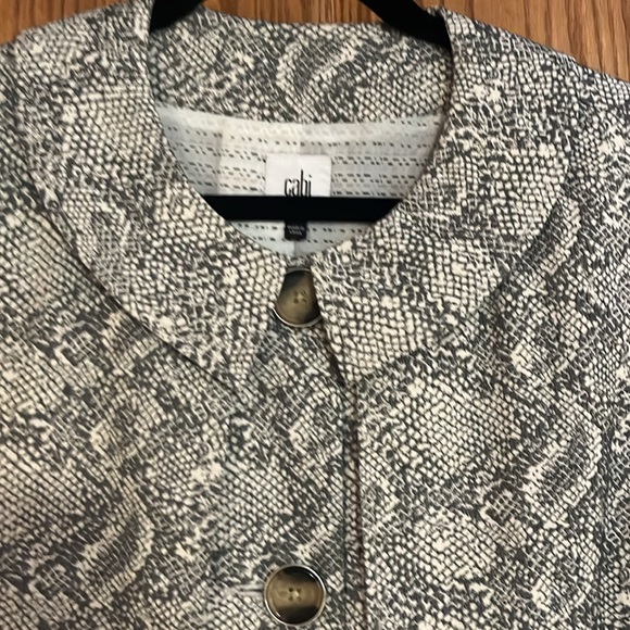 CAbi Camille snakeskin pattern jacket #3134 - Picture 2 of 8